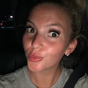 Meet your Posher, Corinthia